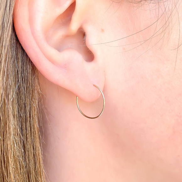 Dainty 14k Gold filled ear hoops - Picture 2 of 4